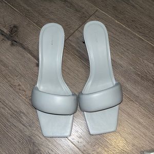 Babyblue kitten heels